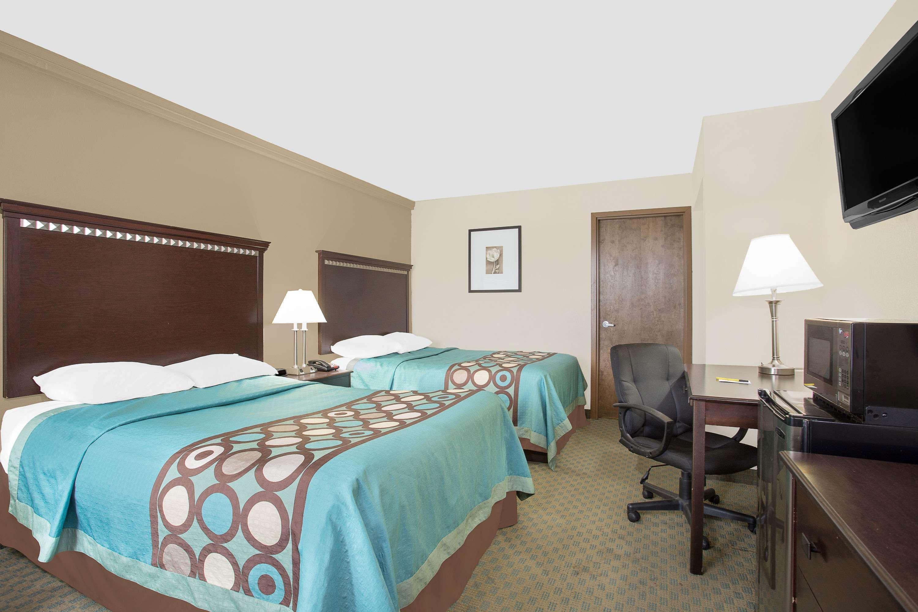 Super 8 By Wyndham Hotel 3*