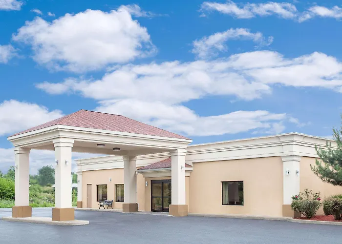 Super 8 By Wyndham Danville