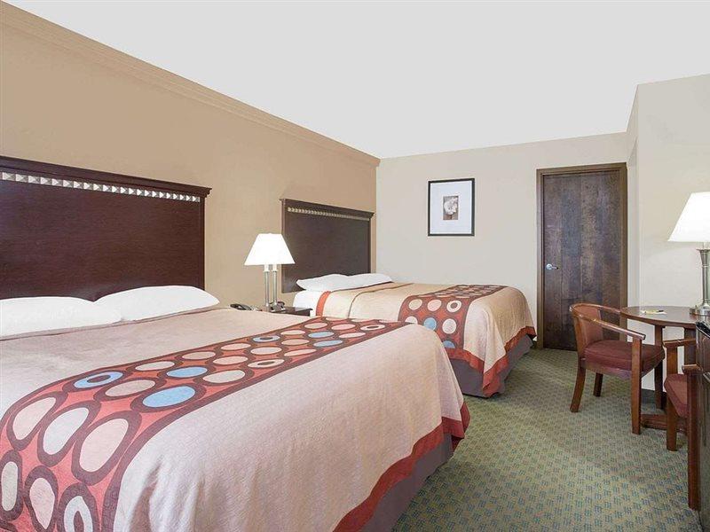 Hotel Super 8 By Wyndham 3*