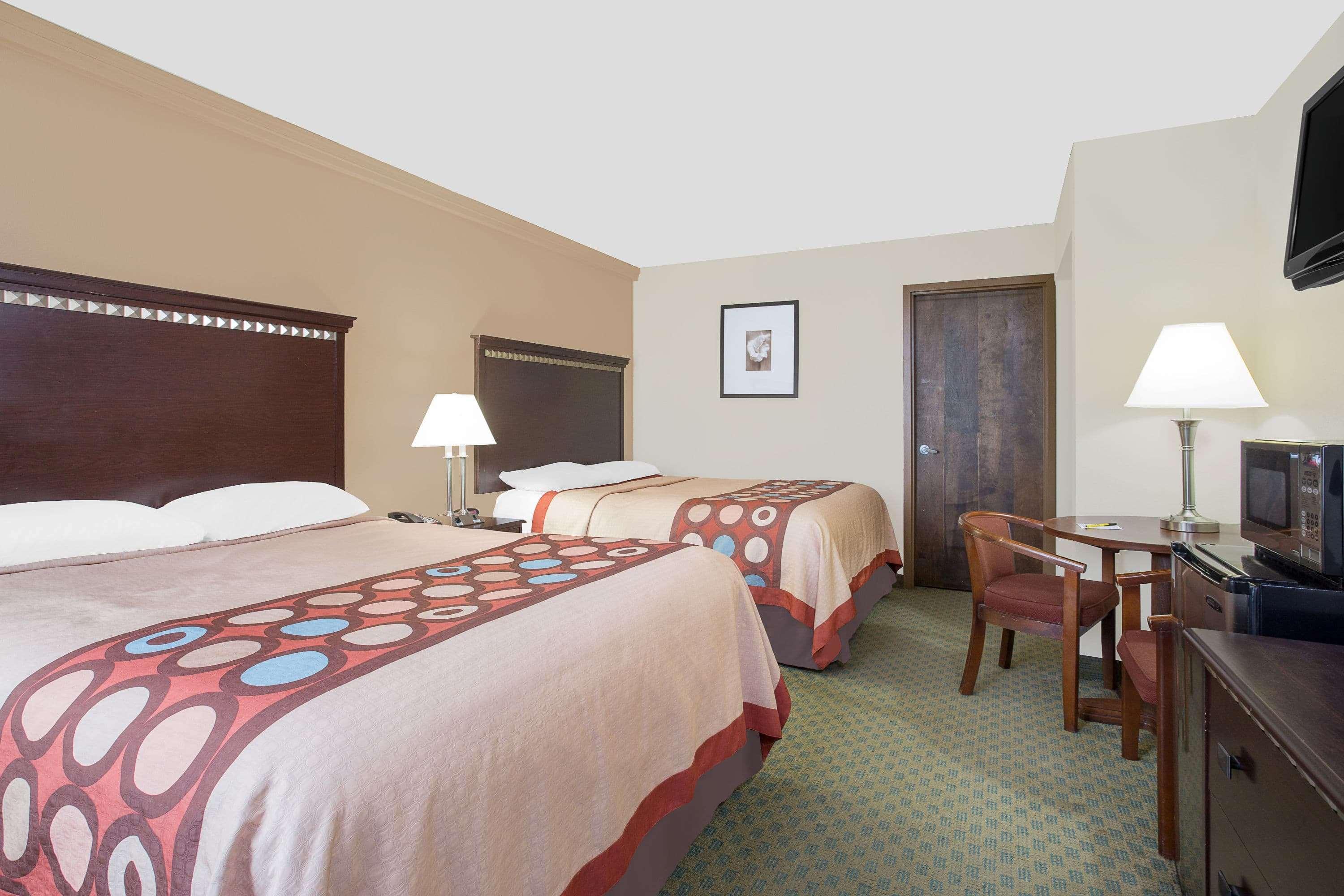 Hotel Super 8 By Wyndham 3*
