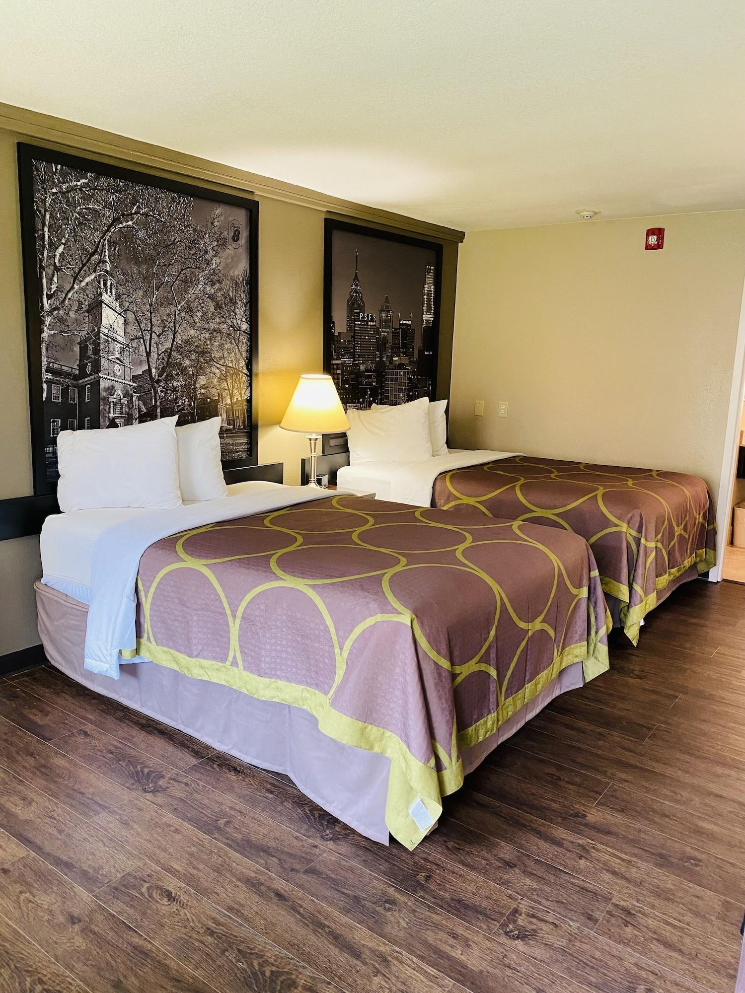 Super 8 By Wyndham Hotel 3*