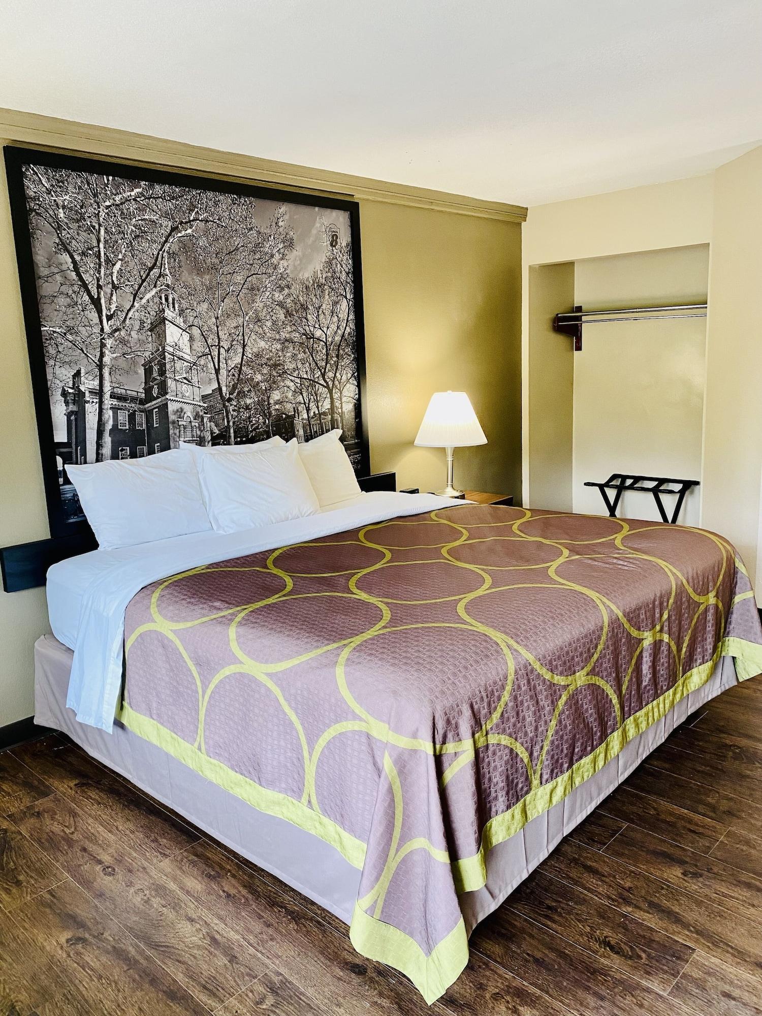 Super 8 By Wyndham 3*
