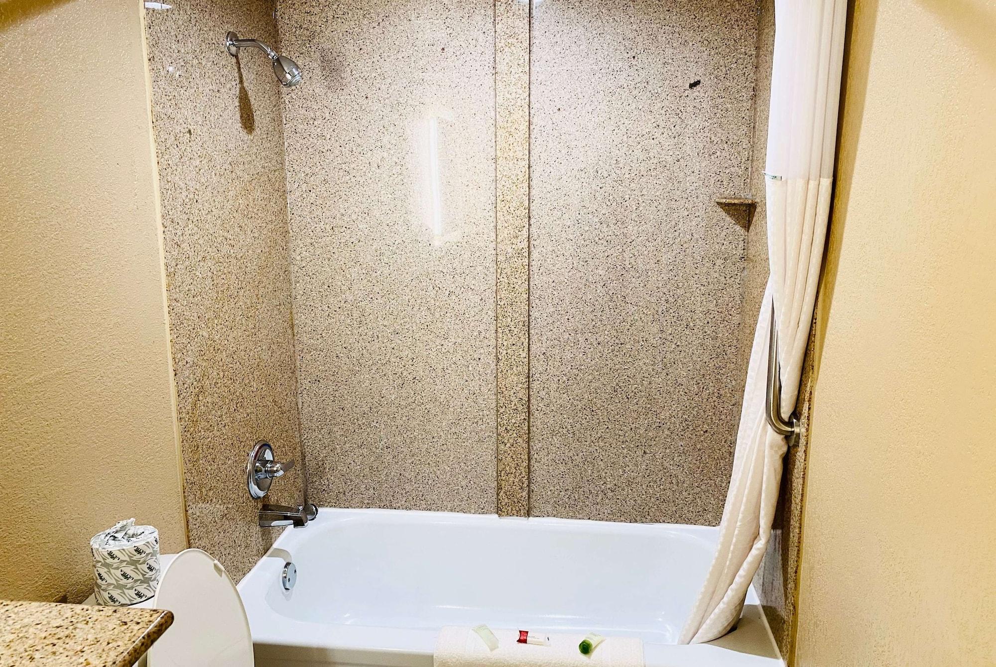 Super 8 By Wyndham Hotel 3*
